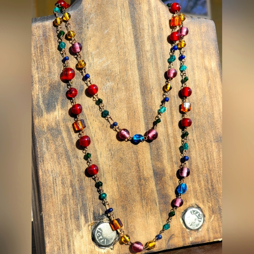 BEAUTIFUL VINTAGE ONE STRAND ART GLASS NECKLACE (017NECK)